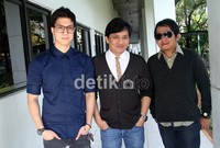 Yovie & Nuno saat ditemui di acara DahSyat Studio RCTI, Kebon Jeruk, Jakarta Barat, Jumat (28/9/2012). Gus Mun/detikHOT.