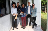 Tak hanya hari Sabtu saja, band asal Belanda itu juga akan tampil menghibur penggemarnya pada hari Minggu (30/9/2012) di Soulnation Stage pukul 23.00 WIB. Gus Mun/detikHOT.