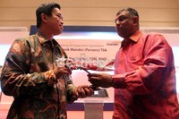 Penandatanganan kerja sama ini dilakuka di Plaza Mandiri, Jakarta, Jumat (28/9/2012).