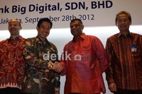 Kerjasama tersebut diharapkan dapat mendorong pertumbuhan transaksi kartu kredit pada 2012 sebesar 26 persen.