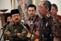 Hingga saat ini, PT MRT telah mengantongi beberapa nama perusahaan konsorsium dan BUMN untuk menjalankan proyek ini. Untuk pengumuman pemenang tender, rencananya akan dilakukan pada 11 Oktober 2012, kemudian akan dilanjutkan dengan perencanaan desain yang umumnya memakan waktu empat bulan sehingga pada awal tahun depan ditargetkan pembangunan dapat dimulai.