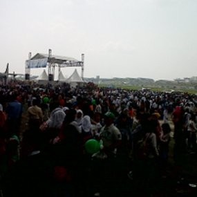 Ribuan Pelajar Tumplek di BAS 2012