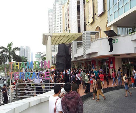 Agen Intelijen Melayang Sampai Ke Thamrin City