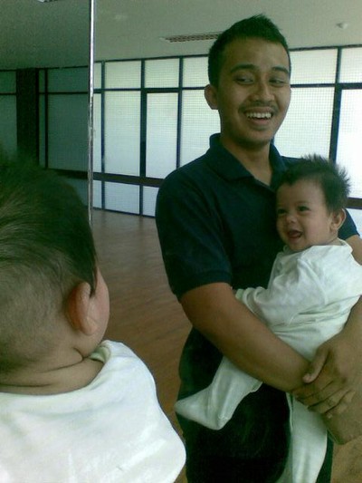Ritter Arib Baskoro, 10 Bulan, Lelaki
