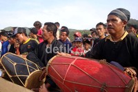 Tradisi Unjungan ini merupakan acara ritual yang menggabungkan antara seni musik, tari dan bela diri.