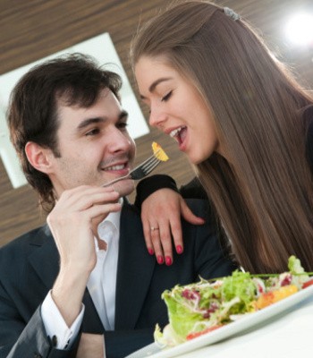 Kencan dengan Pecinta Kuliner? Buat Ia Terkesan dengan Cara Ini!