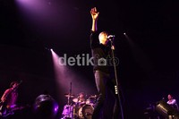 Grup band Keane digawangi Tom Chaplin (vokal), Tim Rice-Oxley (pianis), Jesse Quin Keane (bassis) dan Richard Hughes (drum).