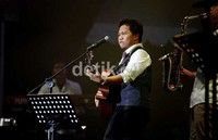 Pemenang International Contest of Young Pop Singer New Wave di Jurmala, Latvia, pada 2009 lalu itu juga membawakan lagu terbarunya yang berjudul Tak Pernah Padam.