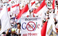 Mereka meminta masyarakat memboikot google dan youtube yang dinilai menyebarkan film menghina nabi.