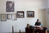Suasana ruang kerja AH Nasution di rumahnya.