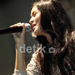 Sing Along Bersama Raisa di Java Soulnation 2012