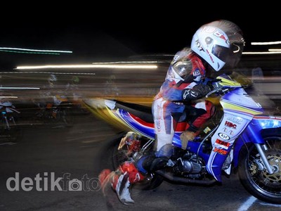 Para Pembalap Beraksi di Trans Studio Makassar