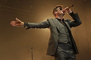 James Morrison dan Robin Thicke Ramaikan Hari Terakhir Java Soulnation 2012