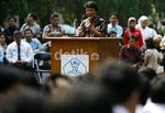 Siswa SMA 70 Tabur Bunga untuk Alawy