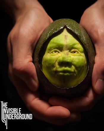 Wouw, Ada Wajah Hulk di Atas Alpukat!