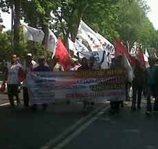Lalin Ahmad Yani Macet Imbas Demo Buruh