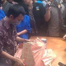Tertangkap Bawa Sabu, Ibu Muda Mewek