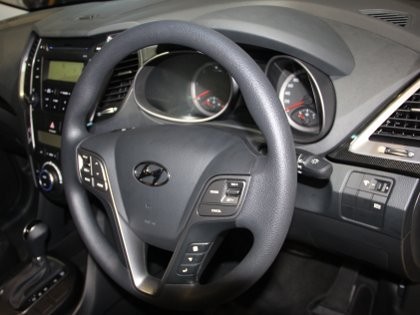 Hyundai Santa Fe Vs KIA Sorento