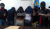 Ketiga pengedar yang berhasil dicokok petugas BNN.