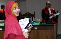 Dalam perkara tindak pidana korupsi, Nurhayati, dinilai melanggar Pasal 12 huruf a UU Nomor 31/1999 sebagaimana diubah dengan UU Nomor 20/2001 tentang Pemberantasan Tindakn Pidana Korupsi. Ramses/detikcom.
