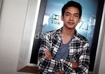 Gaya Casual Adipati Dolken