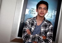 Adipati Dolken saat ditemui di acara screening Perahu Kertas 2 di XXI Epicentrum, Rasuna Said, Kuningan, Jakarta Selatan, Senin (1/10/2012).