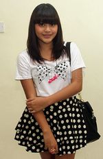Gaya Cute Aurel Hermansyah