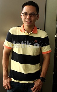 Dalam film Perahu Kertas, Ben berperan sebagai Karel.