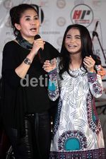 Kehangatan Dua Sahabat Nicky Astria & Rossa