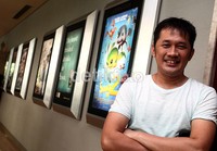 Screening Perahu Kertas 2 itu bertepatan dengan hari ulang tahun Hanung yang ke-36.