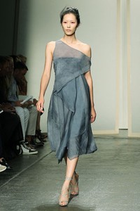 Donna Karan, Spring/Summer 2013. New York Fashion Week 2013. [Foto: Neilson Barnard/Getty Images for Mercedes-Benz Fashion Week]