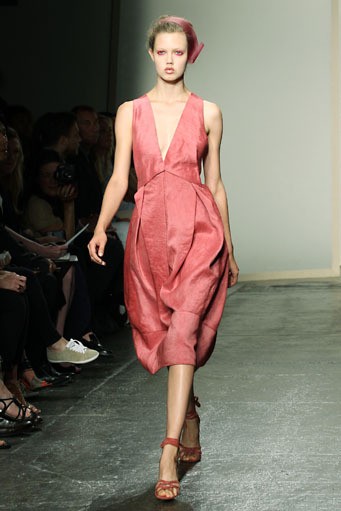 Donna Karan, Spring/Summer 2013. New York Fashion Week 2013. [Foto: Neilson Barnard/Getty Images for Mercedes-Benz Fashion Week]