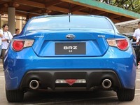 Subaru BRZ Lawan Toyota 86