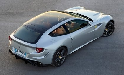 Nyetir Ferrari FF Kini Bisa Sambil Ngintip Awan
