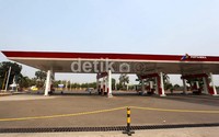 Tidak ada aktivitas di Stasiun Pengisian Bahan Bakar Umum (SPBU) 34-17514 di kawasan Industri MM 2100 Cibitung