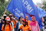 Buruh Sambangi DPRD Kota Bekasi