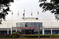 Salah satu pabrik di Kawasan Industri MM 2100 Cibitung tampak sepi.