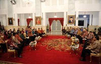 Ketua ISEI Darmin Nasution melaporkan rencana Kongres XVIII ISEI di Yogyakarta kepada Presiden SBY. Haryanto/Setpres.