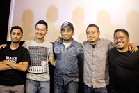 Sebagai musisi yang banyak menelurkan lagu romantis Glenn merasa bangga dapat merekam ulang kembali lagu-lagunya ke dalam versi live di Studio Lokananta.