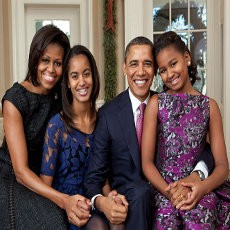 20 Tahun Pernikahan, Obama & Michelle Berbalas Pesan Romantis Via Twitter