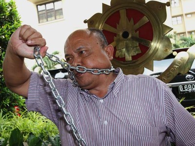 Aksi Pasung Diri di Bareskrim Polri