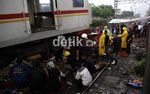 Gerbong KRL Anjlok Berhasil Dievakuasi