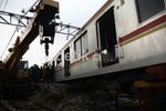 Gerbong KRL Anjlok Berhasil Dievakuasi
