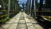 Salah satu kondisi jembatan di Gunung Sitoli, Nias, Sumut.