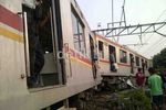 Tabrak Peron, KRL Commuter Line Rusak Parah