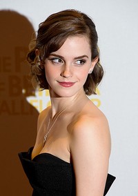 Emma Watson terlihat lebih dewasa dari biasanya. Ian Gavan/Getty Images.