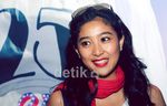 Bibir Merah Olivia Zalianty