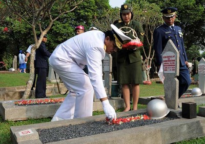 Panglima TNI Ziarah ke Makam Pahlawan Kalibata