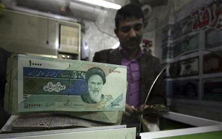 Mata Uang Iran Anjlok, Hillary Salahkan Pemerintah Ahmadinejad