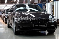 BMW Seris 3 ini telah menciptakan standar terbaru dalam hal desain, performa, handling, kenyamanan, serta kelengkapan berbagai fitur yang inovatif.